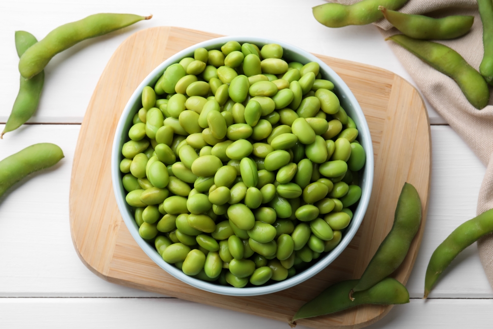 Can Canines Eat Edamame Beans? Vet-Verified Vitamin Data, Benefits & Additional – Dogster